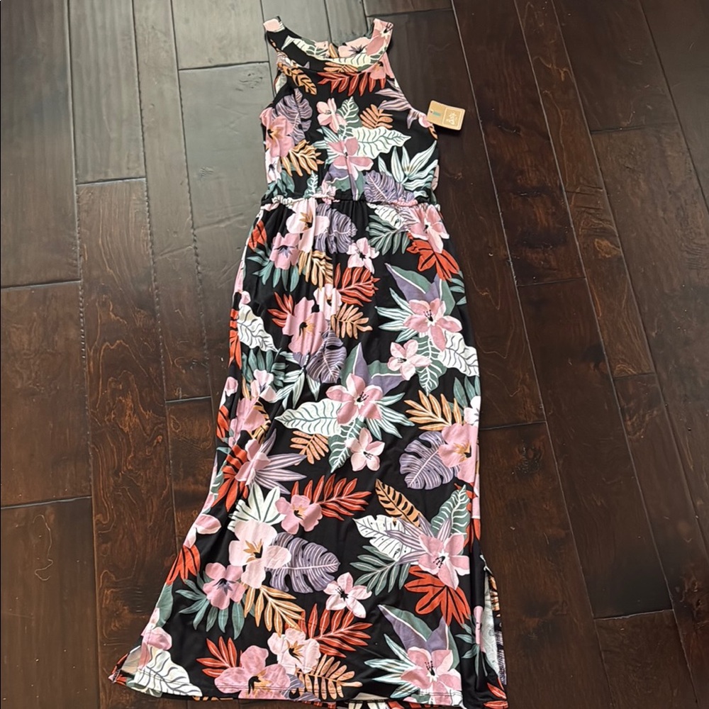NWT Floral Sleeveless Maxi Dress